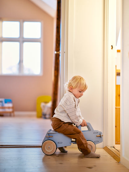 Dump truck light blue